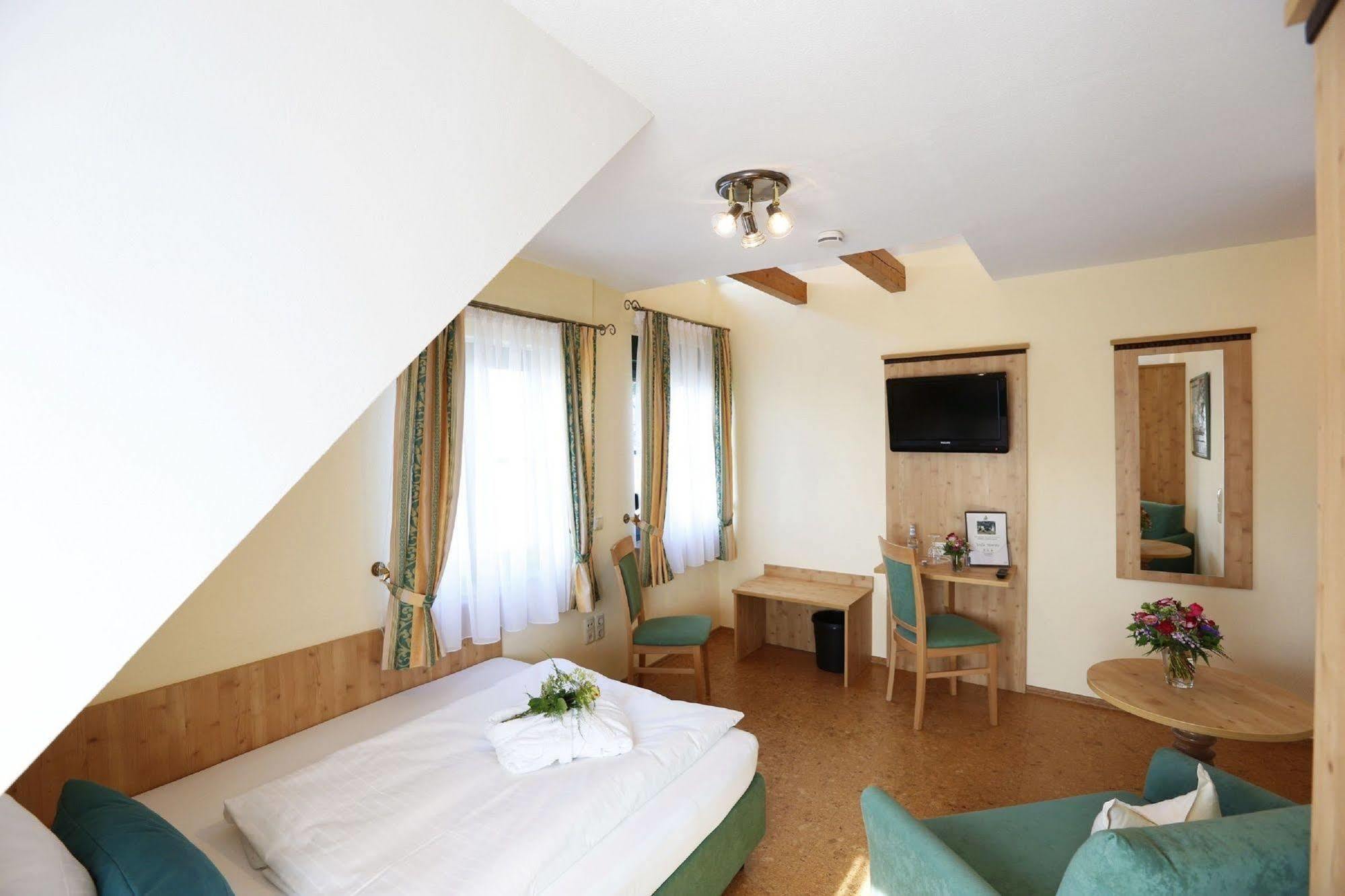 Moritz Garni 3*